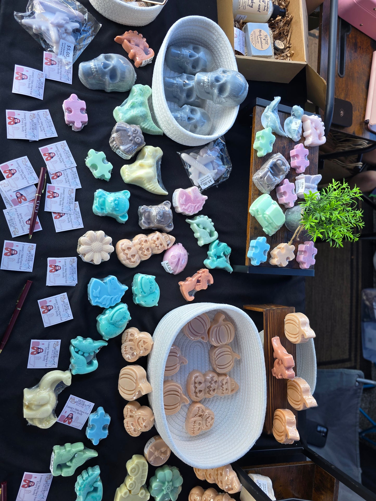 The "Bubbly Bestie" Set - Shaped Soap & Loofah